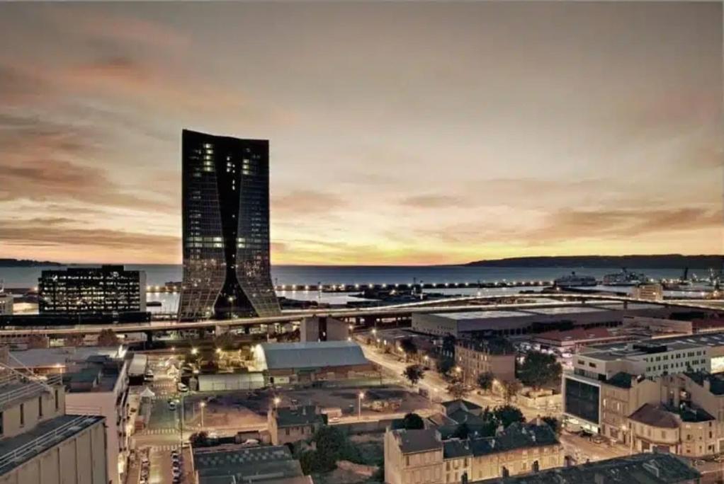 La Joliette Apartment